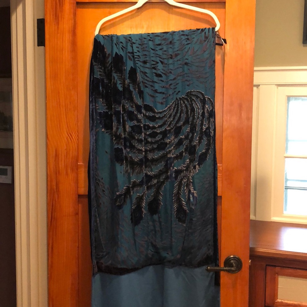 Rara Avis scarf